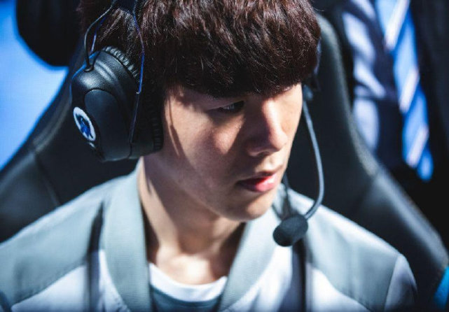 凭借高达9 凭借高达9